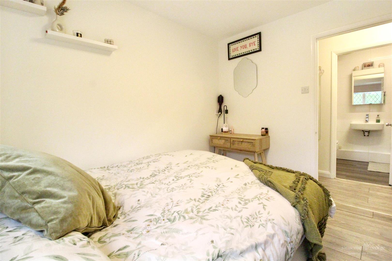 Ashmere Close, Calcot, Reading